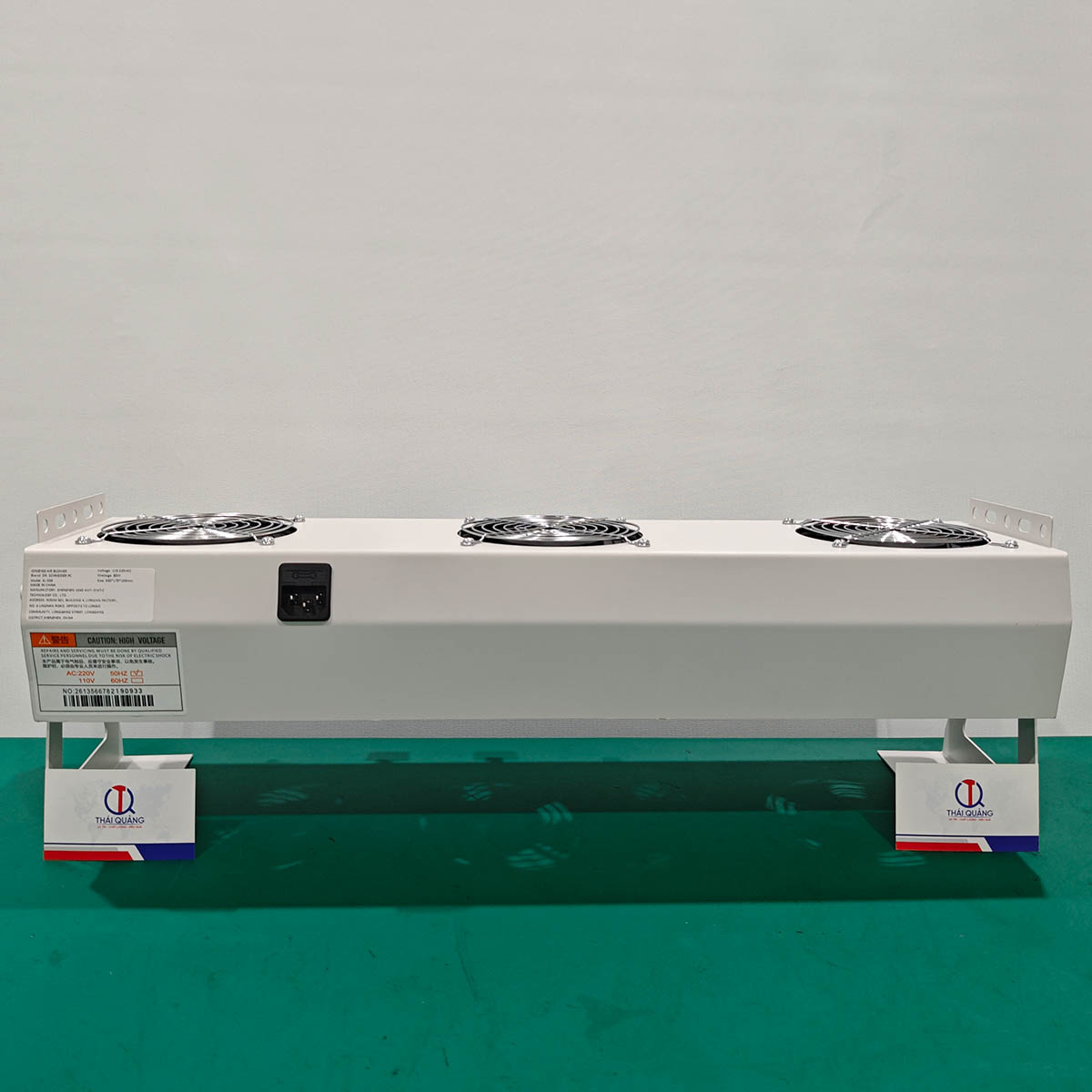 Mặt cắm nguồn và ghi thông số quạt ion SL-003