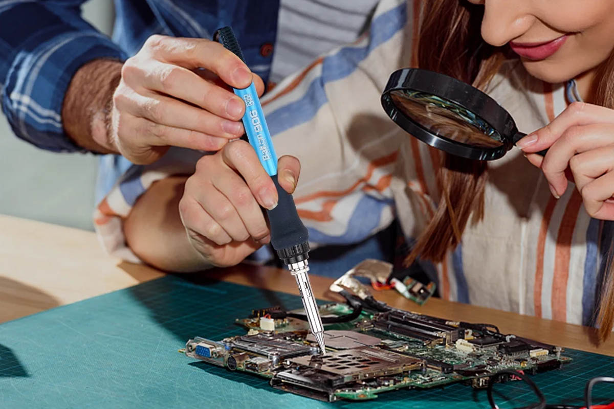 Dùng tay hàn BK906 & BK60 Bakon sửa chữa bo mạch