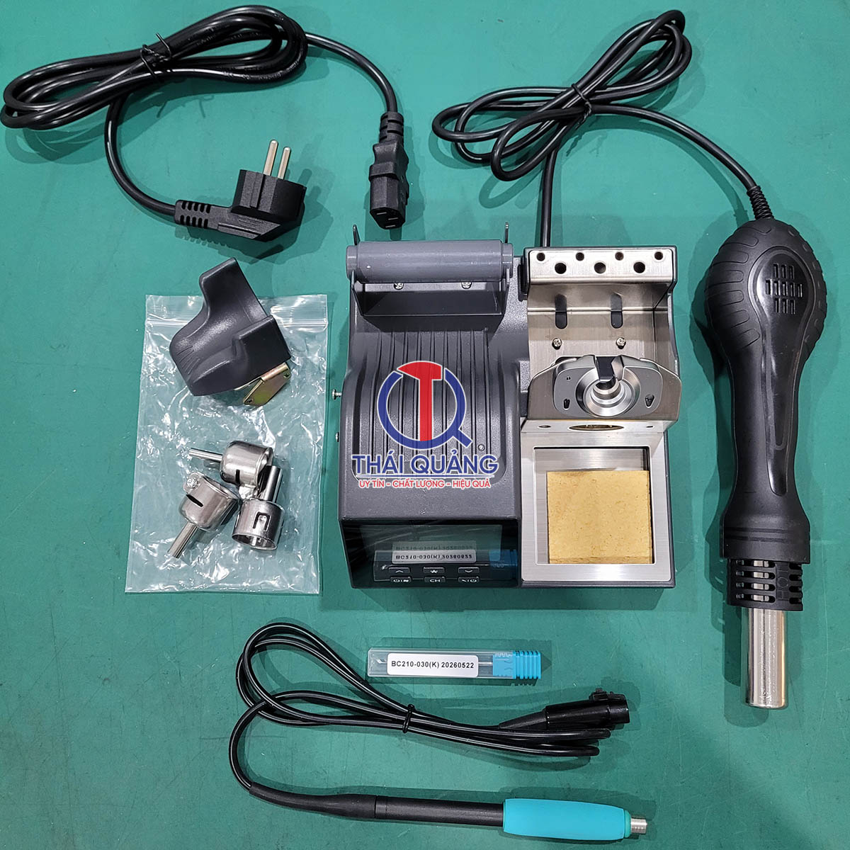 Trạm khò tích hợp mỏ hàn Bakon BK602Pro với đầy đủ phụ kiện