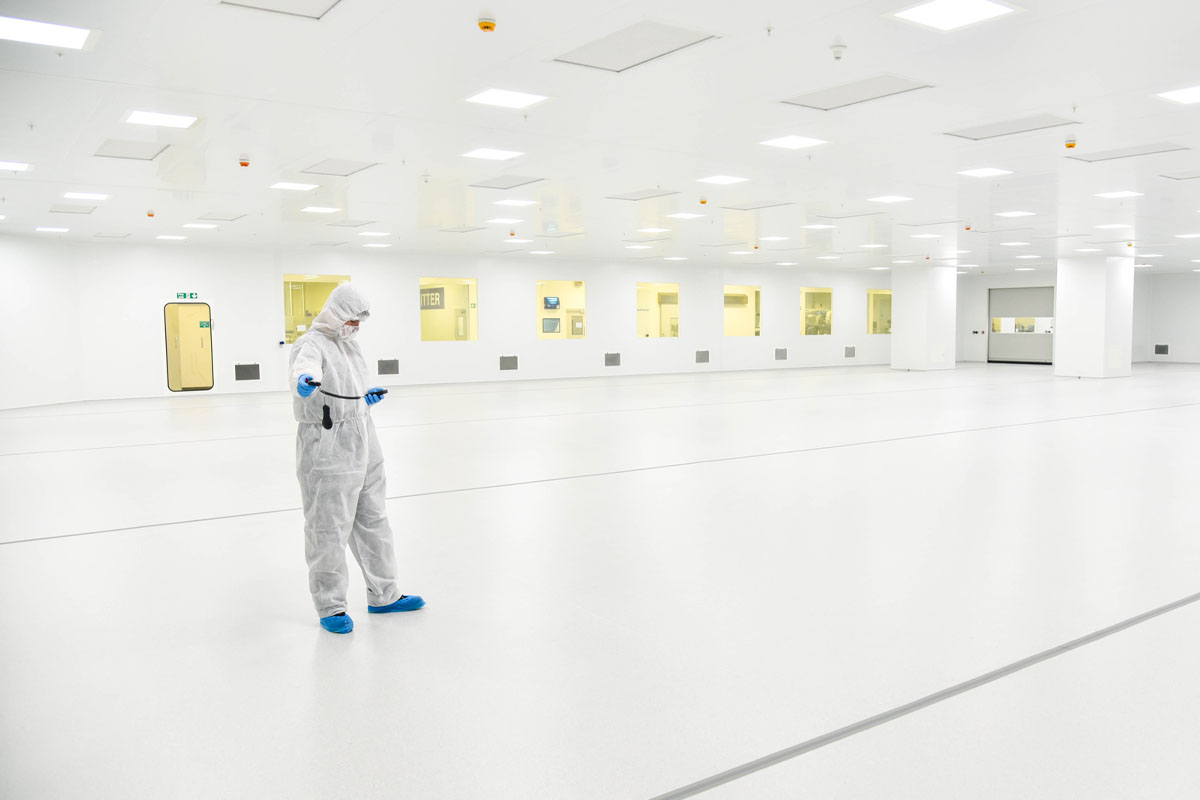 Cần kiểm soát nghiêm ngặt môi trường phòng sạch