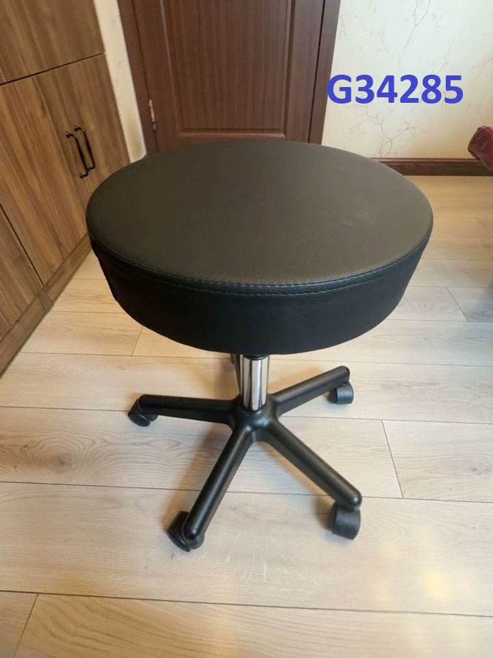 G34285 Ghế mặt da phẳng màu đen, Chiều cao 42-53cm (trục 140), Chân nhựa, Bánh xoay - ảnh thực tế