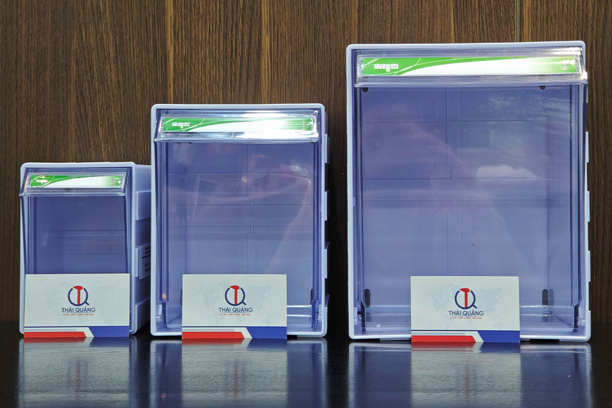 Mặt trước hộp nhựa CA 702, CA 703 & CA 704 Brain