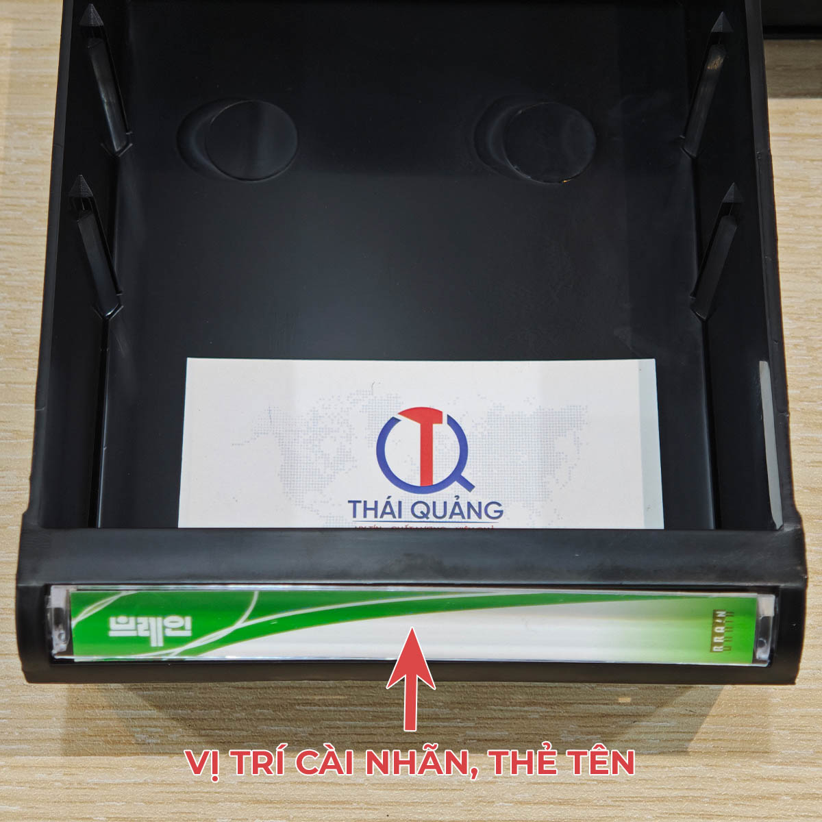 Vị trí cài nhãn, thẻ tên trên hộp nhựa ESD ChoongAng Brain