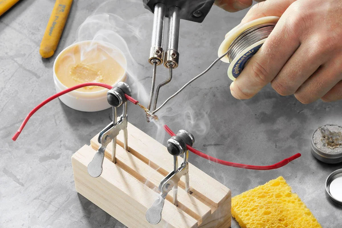 Hàn thiếc vào dây đồng chắc, đẹp và dẫn điện tốt